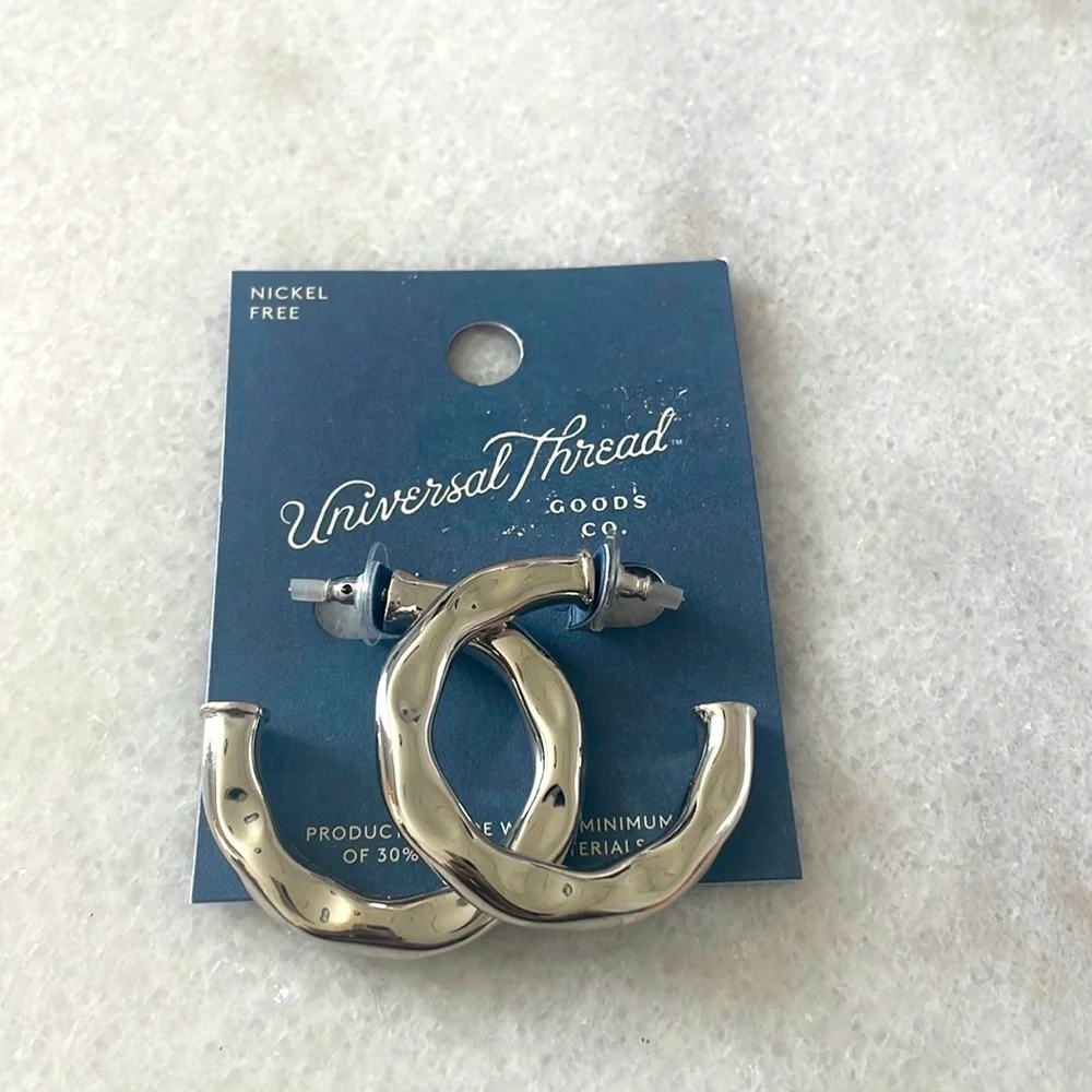 Universal Thread hood earrings nickel free fashion jewelry New size medium